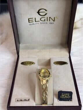 Elgin Women's Gold Tone Quartz Watch with Decorative Band